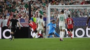 Hier bringt Marko Arnautovic Österreich mit 1:0 in Führung.