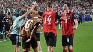 Sasa Kalajdzic und Michael Gregoritsch können‘s kaum glauben – aber Österreich steht im ...