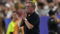 Selbst Teamchef Ralf Rangnick ist vom Match überwältigt. 