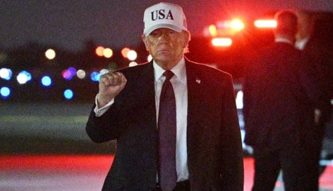 US-Präsident Donald Trump hat damit gedroht, „die erfolgreiche Arbeit“ im Iran militärisch zu ...