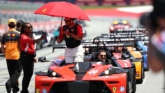 Marcel Hirscher durfte Lewis Hamilton bei der Fahrerparade pilotieren