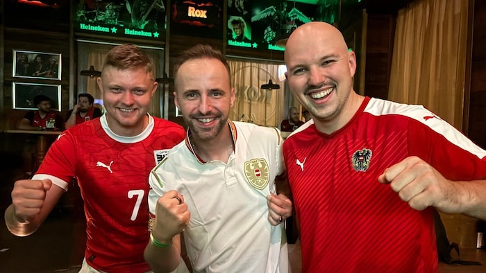 Auch Simon, Rene und Fabian (v.l.) konnten am Ende die Fäuste ballen.