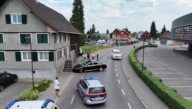 Der junge Mann erlitt nur leichte Blessuren und wurde ins Spital gebracht.