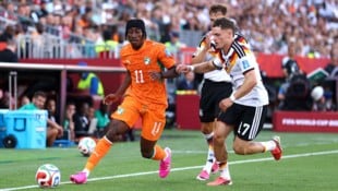 Yan Diomande (li.) machte bei der WM auch Deutschland das Leben schwer.