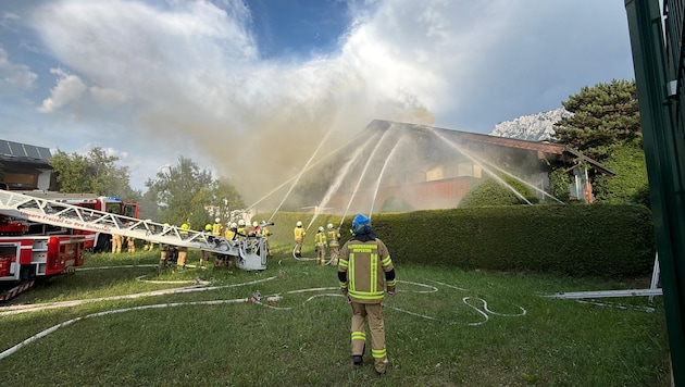 Über 200 Einsatzkräfte bekämpften die Flammen.