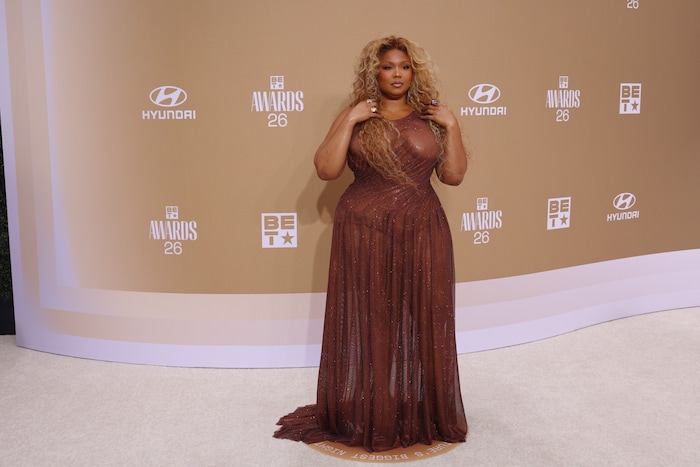 Bei den diesjährigen BET Awards zog die „About Damn Time“-Interpretin alle Blicke auf sich – und ...