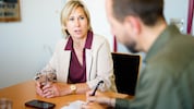Petra Huber-Lintner im Bundeskriminalamt beim Interview mit der „Kronen Zeitung“