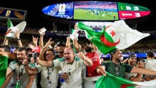 Auch die algerischen Fans bejubelten das 3:3 von Österreichs Stürmer Sasa Kalajdzic.