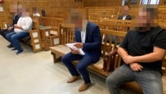Die vier Angeklagten bestreiten, einen vorsätzlichen Betrug begangen zu haben.