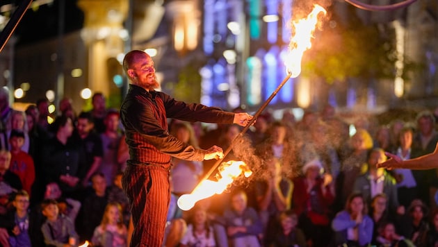 Am 10. Juli geht’s bei der 40-Jahr-Feier in St. Pölten heiß her – unter anderem mit Feuershows ...