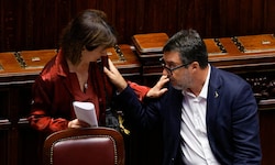 Eugenia Roccella (hier mit Matteo Salvini) trauert um ihren Ehemann.