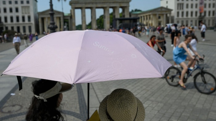Viele Menschen in Berlin suchten Schutz vor der Hitze.