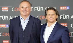 Oliver Böhm (rechts neben ORF-Enterprise-Prokurist Heinz Mosser) gehörte zu den Gagenkaisern im ...