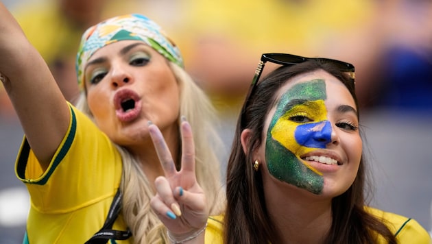 Fans aus aller Welt verhelfen Dating-Plattformen zu steigenden Zahlen.