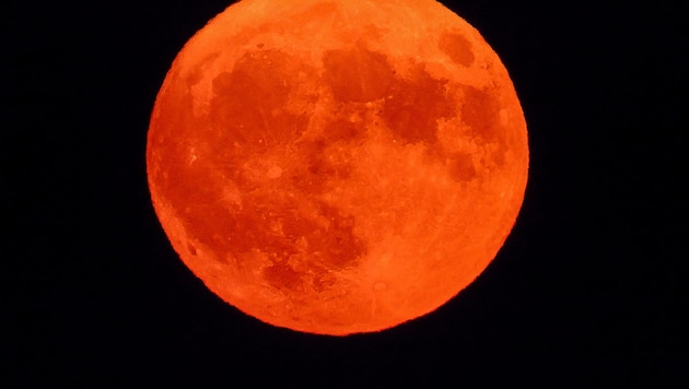 Der sogenannte Erdbeermond am Montagabend