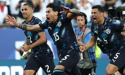 Unfassbarer Jubel nach der Sensation gegen Deutschland – Paraguay steht Kopf!