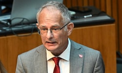 Bei Finanzminister Marterbauer liefen in Sachen Budget alle Fäden zusammen.