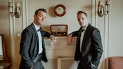 Nils Strunk (li.) und Lukas Schrenk deuten seit Jahren erfolgreich klassische Stoffe neu.