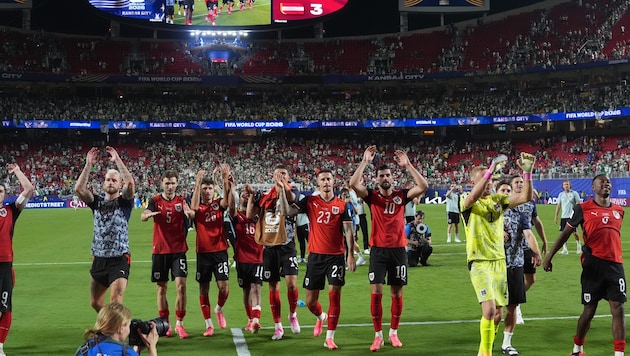 Wie die ÖFB-Stars nach dem Einzug in die K.o.-Phase wollen auch viele Wettspieler jubeln.