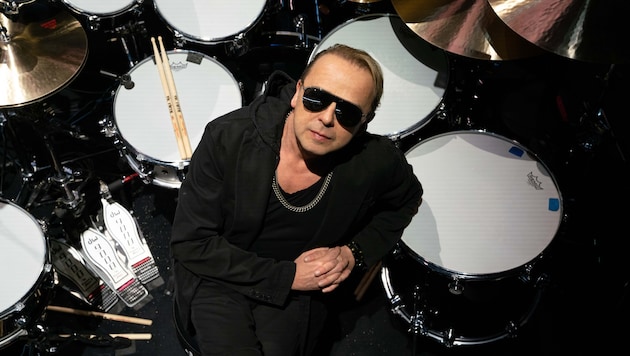 Drummer Christian Eigner wird im Club Balboa auftreten. So eine Kooperation gab es in der ...