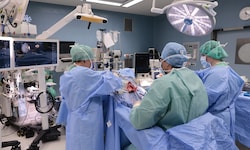 Aktuell kommen vor allem Berichte aus den Kliniken Donaustadt und Ottakring, wo bereits Geräte ...