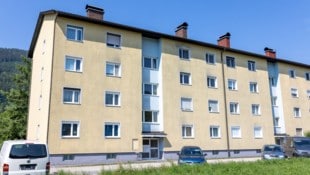 Mitten in der Nacht spielten sich in der beschaulichen Siedlung fürchterliche Szenen ab.