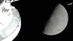 Landet bald ein Fußball auf dem Mond? (Symbolbild)