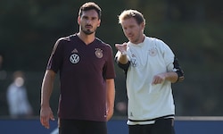Da war er noch Teil des DFB-Teams: Mats Hummels im Oktober 2023 an der Seite von Julian ...