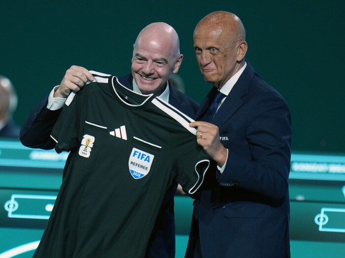 Pierluigi Collina mit FIFA-Boss Gianni Infantino