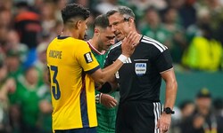 Piero Hincapie sah gegen Mexiko Rot.