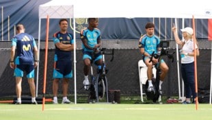 Zwei Spieler trainieren nicht mit der spanischen Nationalmannschaft mit.