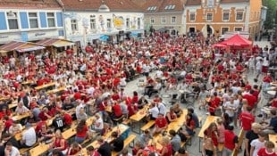 Die „Krone“ lädt ein: Kapfenbergs Hauptplatz wird zur Fußball-Arena.