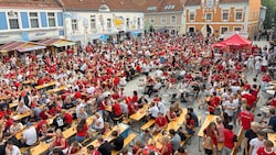 Die „Krone“ lädt ein: Kapfenbergs Hauptplatz wird zur Fußball-Arena.