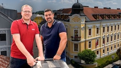 Im Gemeindeamt wird heute ein Antrag diskutiert, den Michael Mollner (links) gemeinsam mit ...