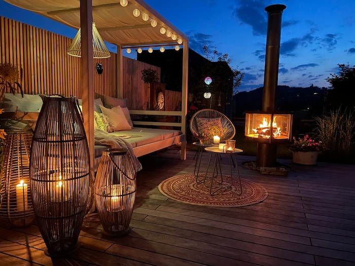 Patrizia Haslinger hat diese Terrasse in Linz dank Lichtakzenten in eine magische Oase ...