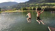 Nach dem Besuch in einem Badesee klagten mehrere über Hautauschläge. 