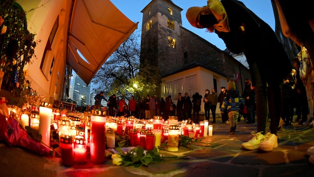 Vier Menschen wurden erschossen, 23 weitere teils schwer verletzt