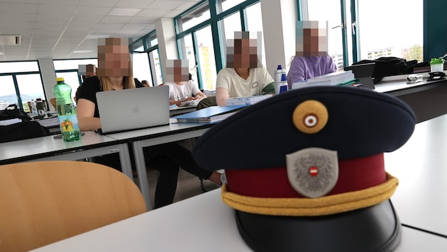 Akutell werden in OÖ 279 Personen zu Polizisten ausgebildet. (Symbolbild)