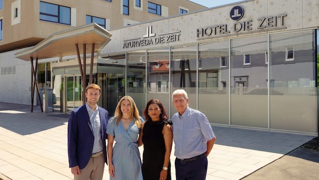 Andreas, Michaela und Alfried Riedl mit Ayurveda-Spezialistin Preeti Hoffmann.