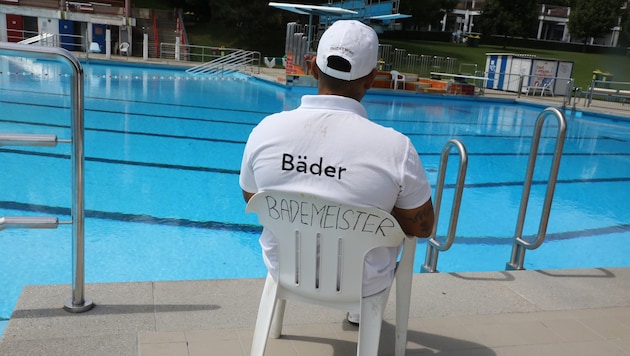 Das Aufgabengebiet von Bademeistern ist ein großes.