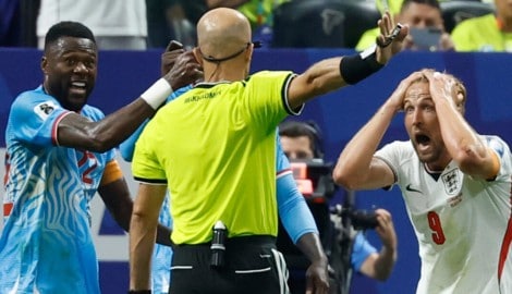 Harry Kane (rechts) versteht die Welt nicht mehr. 