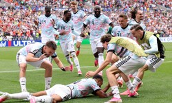 Belgien dreht die Partie gegen die Senegalesen und steht nun im WM-Achtelfinale.