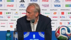 Sebastien Desabre schaut verdutzt, regelrecht geschockt.