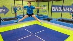 Gemeinsam springen, lachen und unvergessliche Ferienmomente erleben – der JUMP DOME in Linz, ...