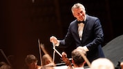 Markus Poschner lässt das Bruckner Orchester musikalische Gipfel erklimmen