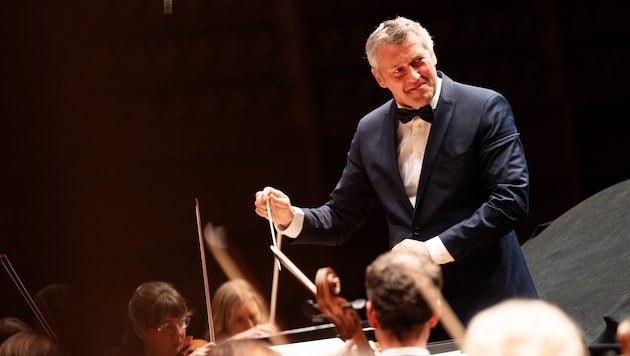 Markus Poschner lässt das Bruckner Orchester musikalische Gipfel erklimmen