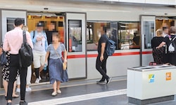 Massive Baustellen und Sperren verlängern die Wege bei den Öffis. Auch in diesem Sommer wird ...