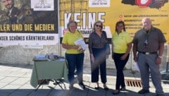Die Bürgerinitiative Gegenstrom 380 kV hatte sich vor dem Congress Center positioniert