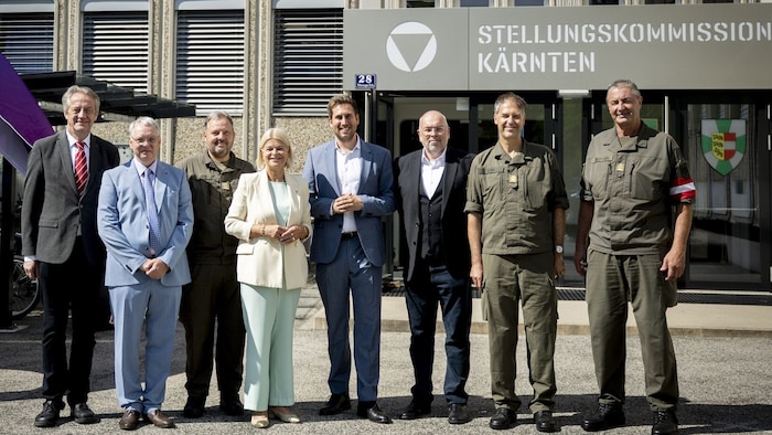 Ministerin Klaudia Tanner und Digitalisierungs-Staatssekretär Alexander Pröll bei der ...