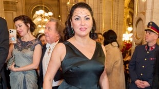 Die Opern-Diva zieht die Notbremse: Nach einem gesundheitlichen Einbruch sagen Ärzte für Anna ...